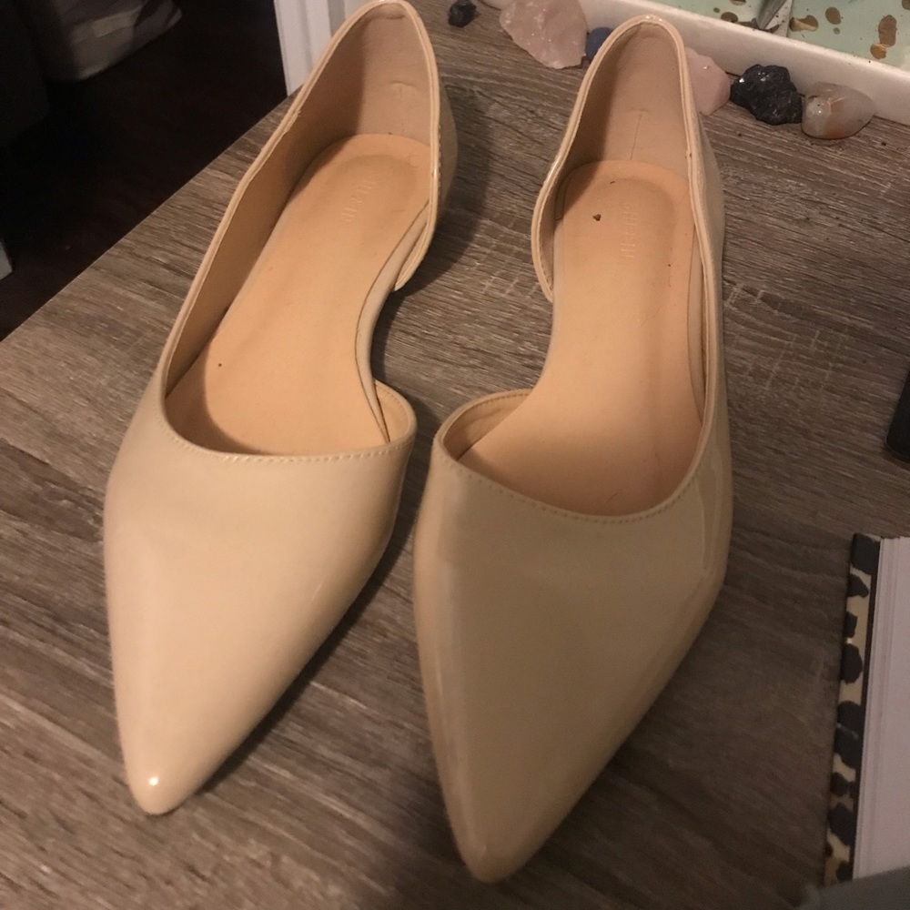 Nude Flats